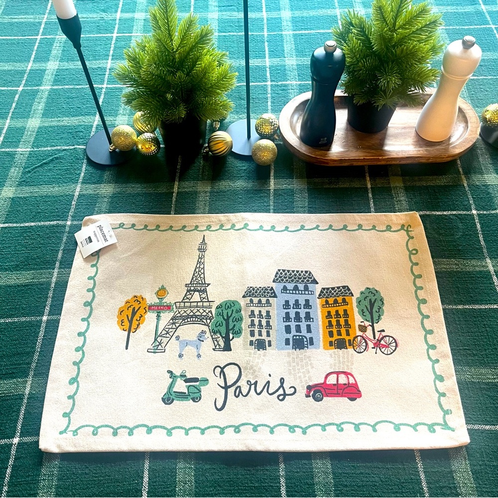 NWT Paris placemats - set of 6